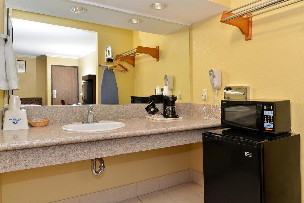 Americas Best Value Inn Pasadena Exteriér fotografie