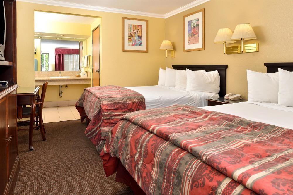 Americas Best Value Inn Pasadena Exteriér fotografie
