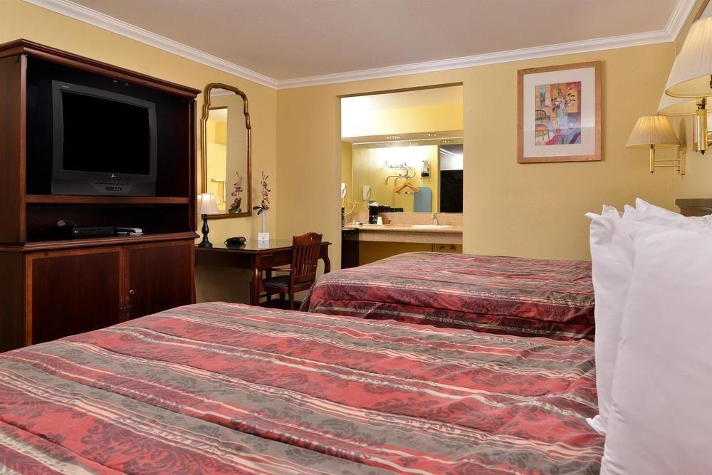 Americas Best Value Inn Pasadena Exteriér fotografie