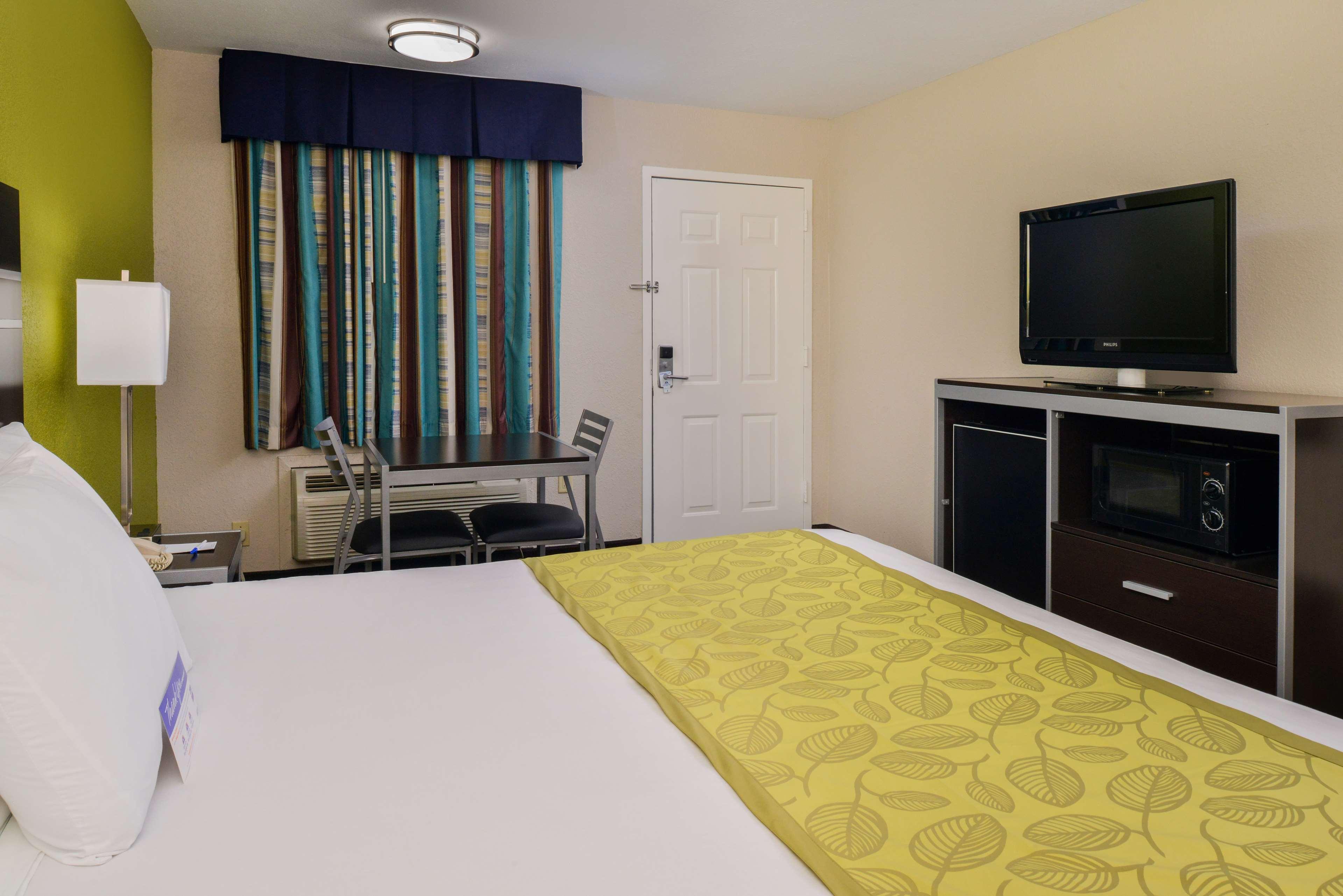 Americas Best Value Inn Pasadena Exteriér fotografie